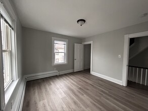 6 Swetts Ct in Watertown, MA - Foto de edificio - Building Photo