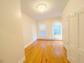 90 Norfolk St, Unit 8 in Cambridge, MA - Building Photo - Building Photo