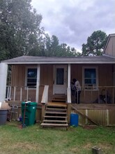 357 Holly Ln in Kentwood, LA - Foto de edificio - Building Photo