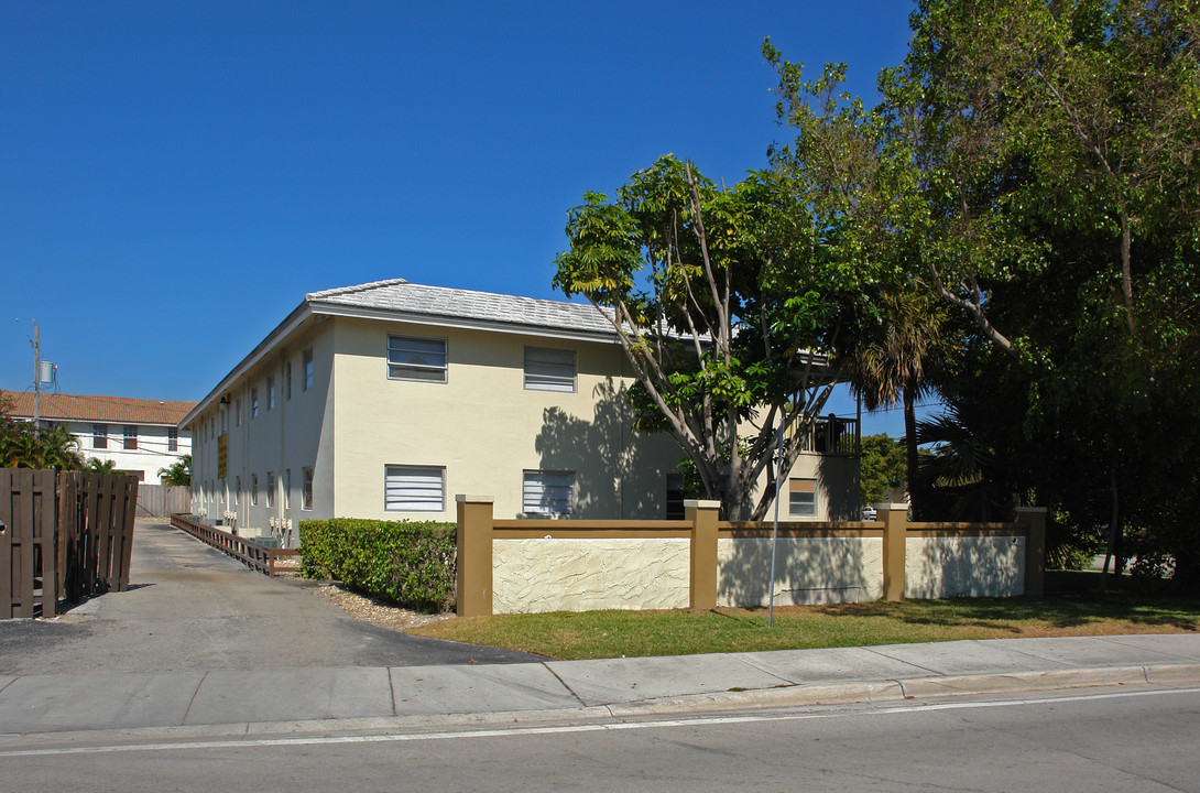 899 SW 3rd Ave in Boca Raton, FL - Building Photo