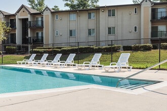 The Glens at Reed Station in Lanham, MD - Building Photo - Building Photo