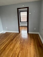 19 Chapman St in Hartford, CT - Building Photo - Building Photo