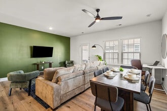 8021 Brightside Dr in Charlotte, NC - Building Photo - Building Photo
