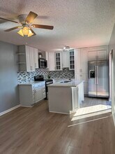 6115 Seven Springs Blvd in Greenacres, FL - Building Photo - Building Photo
