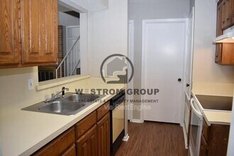 801 Treadwell Ct in Hurst, TX - Building Photo - Building Photo