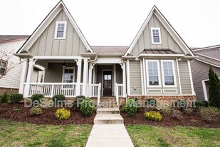 3125 Hazelton Dr in Thompson's Station, TN - Building Photo