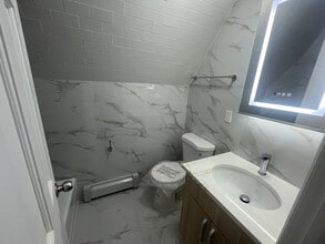 100-05 69th Ave in Queens, NY - Building Photo - Building Photo