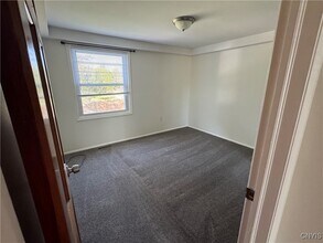 9479 Bygone Dr in Brewerton, NY - Building Photo - Building Photo