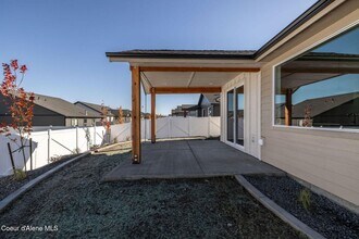 9141 W Cultivator Ave in Rathdrum, ID - Building Photo - Building Photo