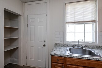 406 Paines Ave NW in Atlanta, GA - Building Photo - Building Photo