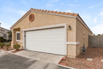 5269 Mineral Lake Dr in Las Vegas, NV - Building Photo - Building Photo