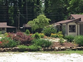 51 Snapdragon Ln in Hendersonville, NC - Building Photo - Building Photo