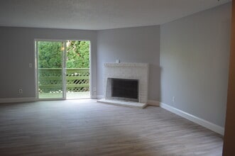 12455 SW Gingham Ln in Beaverton, OR - Building Photo - Building Photo