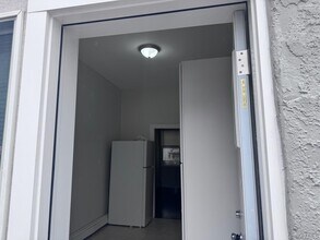 62 Jerusalem Ave in Hicksville, NY - Building Photo - Building Photo