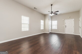 2145 Uptown Square in Mcdonough, GA - Building Photo - Building Photo