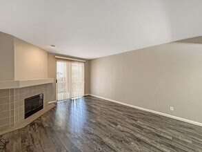 510 Camino De Ln in San Diego, CA - Building Photo - Building Photo