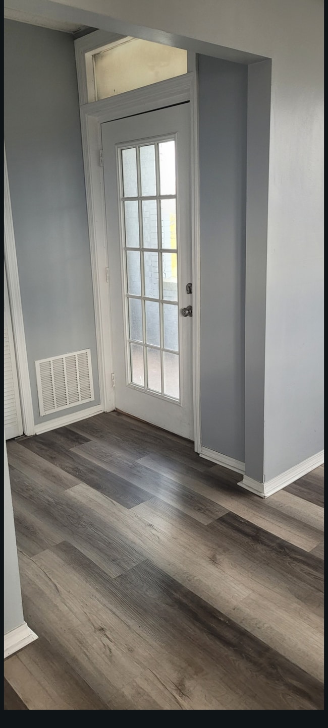 3616 Ivy St, Unit 2F in East Chicago, IN - Building Photo - Building Photo