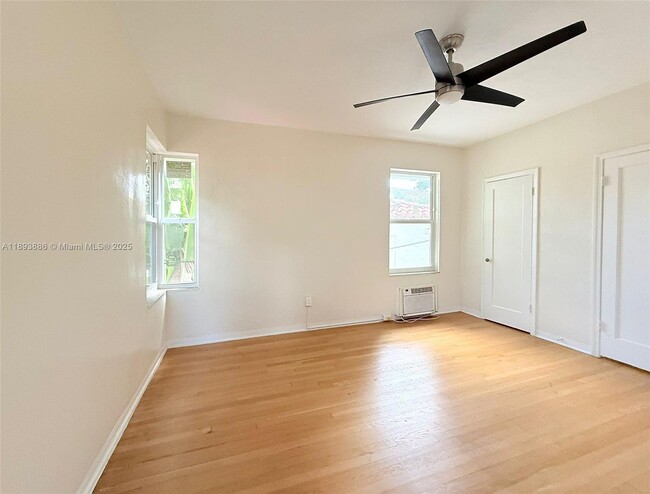 315 W 28th St in Miami Beach, FL - Building Photo - Building Photo