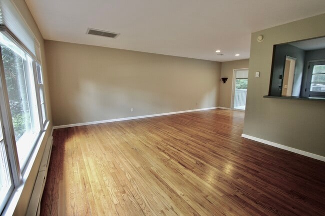 6 Rocky Ridge Rd in West Harrison, NY - Foto de edificio - Building Photo