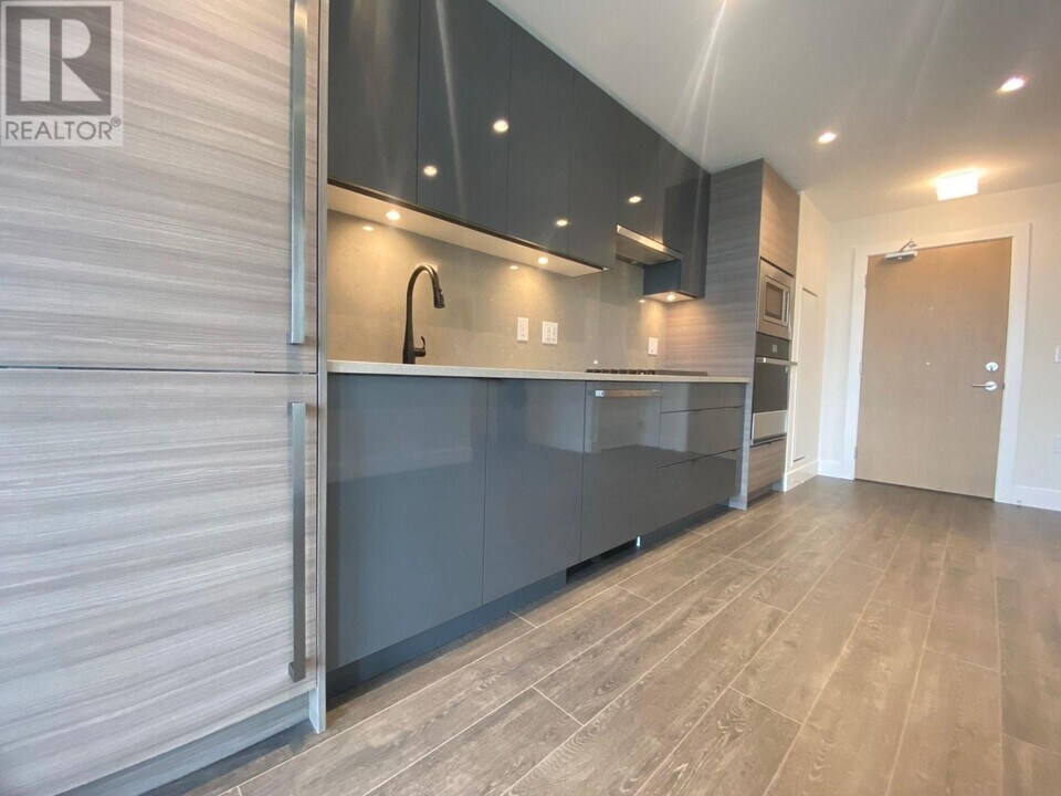 3438-3438 Sawmill Cres in Vancouver, BC - Building Photo