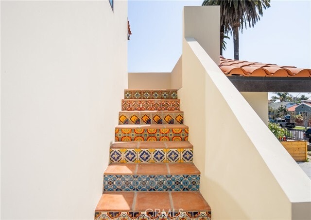 2338 Cloverdale Ave in Los Angeles, CA - Building Photo - Building Photo