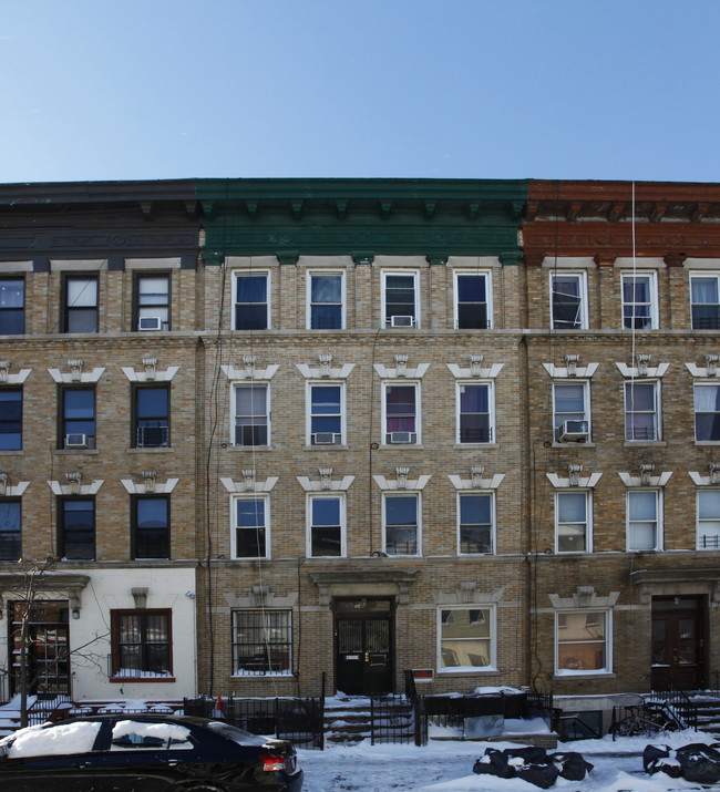 240 Irving Ave in Brooklyn, NY - Building Photo - Building Photo