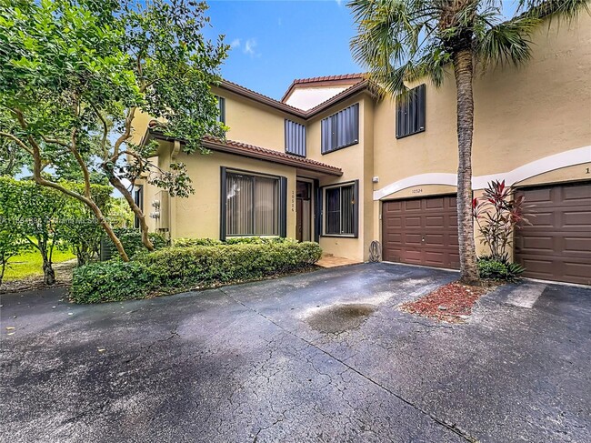 10524 NW 10th St