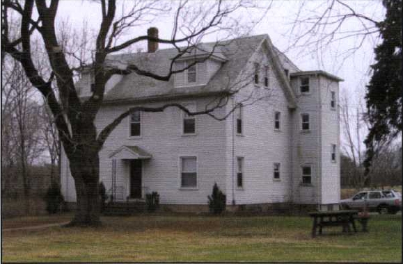 49 South St in Cromwell, CT - Building Photo