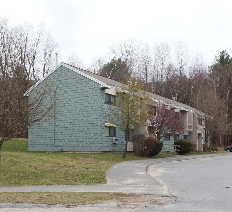 Mohawk Forest Apartments in North Adams, MA - Foto de edificio