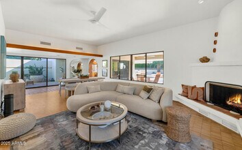 9447 E Calle De Valle Dr in Scottsdale, AZ - Building Photo - Building Photo