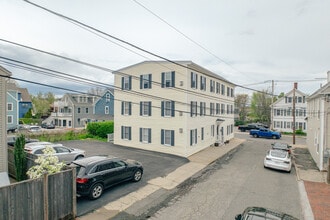 84 Water St in Newburyport, MA - Building Photo - Building Photo
