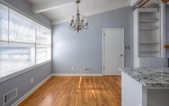 6901 W 78th Ter in Overland Park, KS - Foto de edificio - Building Photo