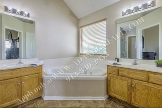 22091 Elm St in Spring Hill, KS - Building Photo - Building Photo