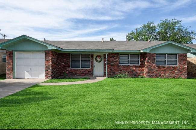 5414 6th St in Lubbock, TX - Building Photo - Building Photo