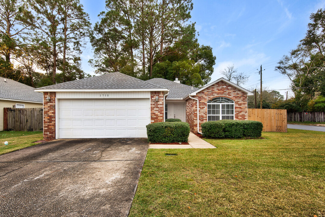 1750 Old Ranch Rd in Fort Walton Beach, FL - Building Photo