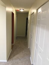 1804 Snow Meadow Ln, Unit 201 in Baltimore, MD - Foto de edificio - Building Photo