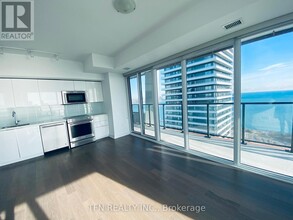 30-4030 Shore Breeze Dr in Toronto, ON - Building Photo - Building Photo