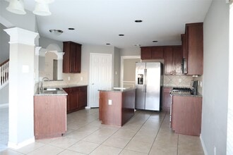 6802 Claire Brook Dr in Richmond, TX - Building Photo - Building Photo