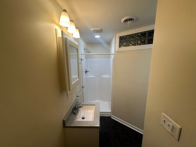 504 Stuart Ave in Kalamazoo, MI - Building Photo - Building Photo