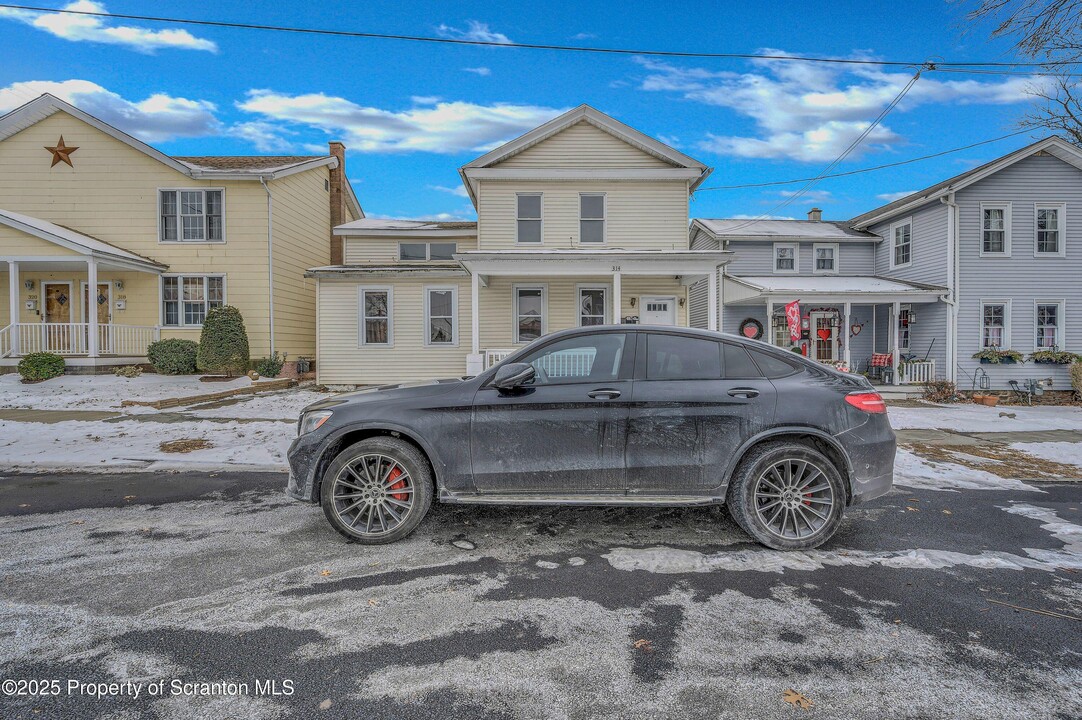 314 Willow St in Scranton, PA - Building Photo