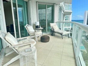 16500 Collins Ave in Sunny Isles Beach, FL - Building Photo - Building Photo