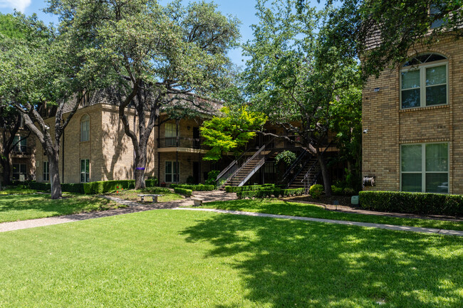 The Royale Orleans in Fort Worth, TX - Foto de edificio - Building Photo