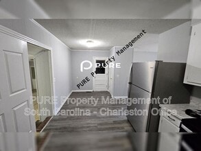 364 Holly Ave in Goose Creek, SC - Building Photo - Building Photo