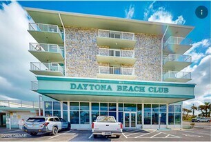 800 N Atlantic Ave in Daytona Beach, FL - Building Photo