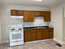 169 W Gibson St in Canandaigua, NY - Building Photo