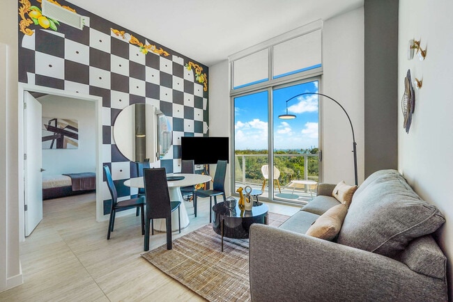 3900 Biscayne Blvd in Miami, FL - Foto de edificio - Building Photo