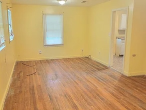 1032 Capri Cir in Jackson, MS - Building Photo - Building Photo