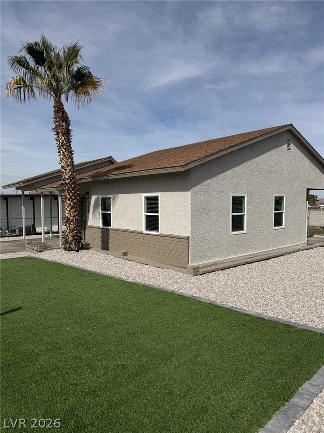 254 W Basic Rd in Henderson, NV - Building Photo - Building Photo