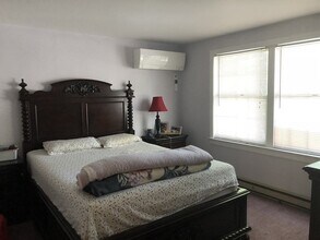 4 Lincoln Pl in Natick, MA - Building Photo - Building Photo