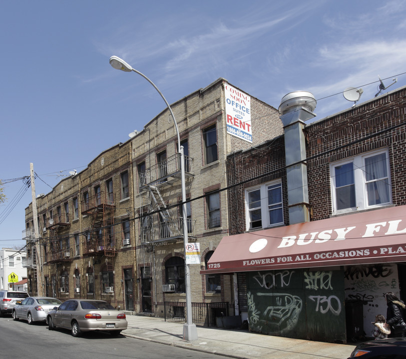 1721 E 8th St in Brooklyn, NY - Foto de edificio